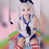 Belle Delphine adalah seorang selebgram yang namanya cukup populer di dunia cosplayer. Namun Belle semakin menjadi sensasi karena menjual barang-barang yang tidak masuk akal. Foto: dok. Instagram