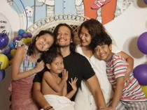 Tak Hanya di Film, Keluarga Dwi Sasono Juga Hidup Hemat di Dunia Nyata