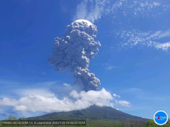 Gunung Ili Lewotolo di Lembata, Nusa Tenggara Timur. (PVMBG)