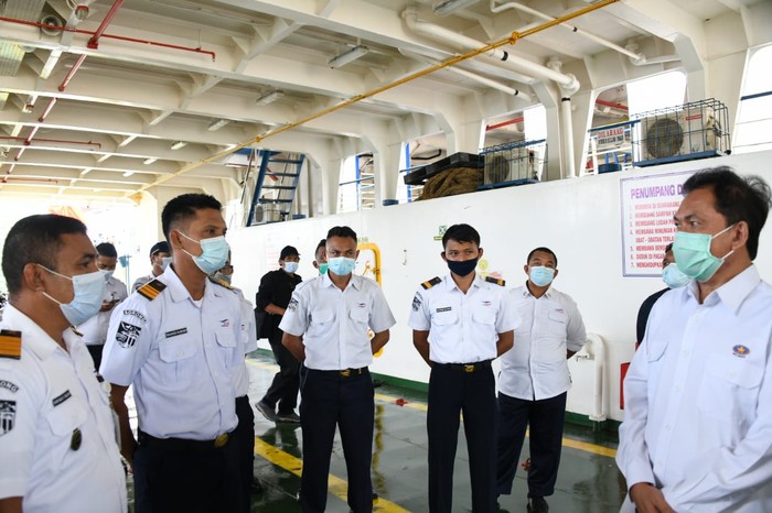 Kepala BPH Migas beserta Tim didampingi GM ASDP (Persero) cabang Sorong, Partogi Tumba melakukan Kunjungan Lapangan terkait ketersediaan kebutuhan JBT untuk kapal ASDP wilayah Sorong , Papua Barat. Sabtu (28/11)