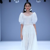 Di ajang mode terbesar tanah air kali ini direktur label Barli Asmara Leslie Tobing mempersembahkan Koleksi teranyarnya di Jakarta Fashion Week 2021. Foto: dok. JFW 2021.