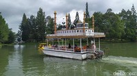 Memasuki kawasan Little Venice wisatawan akan disuguhkan berbagai wahana di dalamnya. Cocok untuk liburan bersama keluarga. (Ismet Selamet/detikcom)