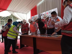 Menhub Pantau Proyek LRT Jabodebek di Dukuh Atas