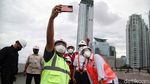 Menhub Tinjau Jembatan Bentang Panjang LRT