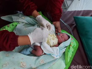 Warga Madiun Temukan Bayi yang Masih Ada Tali Pusarnya