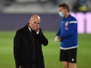 Zidane Khawatir dengan Madrid