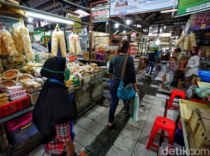 Menko PMK: Pedagang Pasar Masuk Prioritas Penerima Vaksin COVID-19