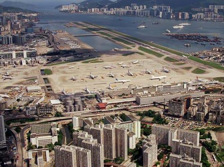 Foto Bandara Pertama Hong Kong Dirombak Besar-besaran