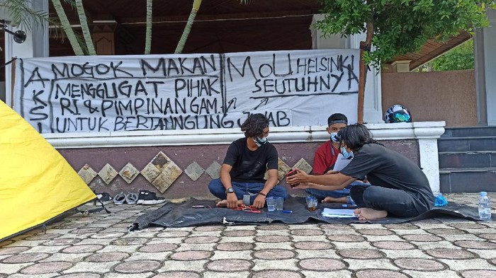 Aksi mogok makan 3 pemuda di DPR Aceh (Agus Setyadi-detikcom)