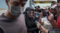 Ditanya soal perceraiannya, Asha Shara enggan berkomentar banyak. (Foto: Palevi/detikcom) 