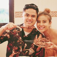 Mereka diketahui berpacaran setelah Awkarin mengunggah foto mesra mereka di Instagram awal Januari lalu. Sejak itu, foto-foto mereka berduaan sering muncul di Instagram masing-masing. (Foto: Instagram @awkarin)