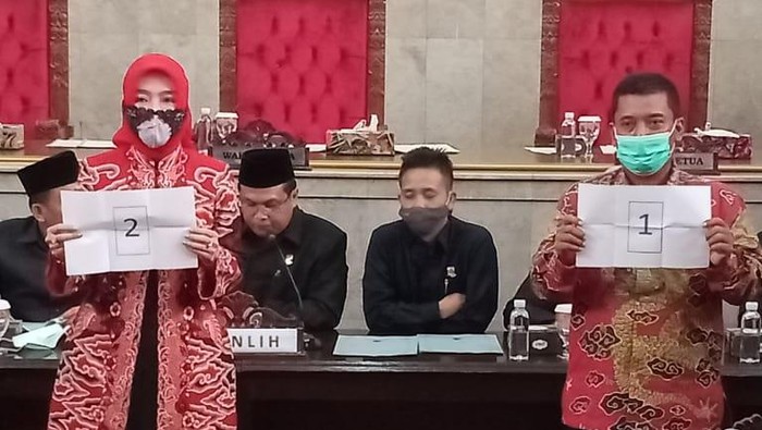 Dua kandidat Wakil Bupati Cirebon.