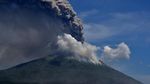 Melihat Lagi Erupsi Gunung Api Ili Lewotolok di NTT
