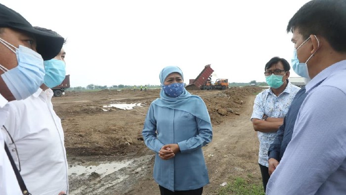 Gubernur Jawa Timur Khofifah Indar Parawansa mengatakan, berdirinya Kawasan Industri Halal (KIH) di Jatim akan mendorong perkembangan industri produk halal di Indonesia. Ia berharap produk makanan halal di Indonesia tembus sepuluh besar dunia.