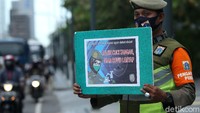 Sosialisasi tersebut digelar untuk meningkatkan kesadaran dan kepedulian masyarakat akan pentingnya menerapkan protokol kesehatan di masa pandemi COVID-19 seperti saat ini.