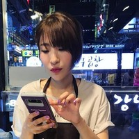 Aku pikir alasan kedua aku terlihat berbeda adalah karena turun 36 kg empat tahun lalu. Itu bukan diet yang sehat. Aku hanya tidak makan sama sekali. Aku kehilangan banyak lemak di wajahku selama diet, katanya. Foto: Instagram @seyoung_1408