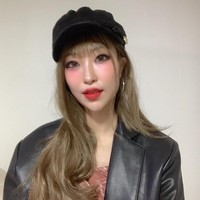 Karena banyaknya komentar jahat, sebelum akhirnya operasi plastik, Lee Se Young bertekad untuk diet hingga turun 36 kg, belajar makeup sampai melakukan berbagai prosedur kecantikan, seperti filler dan Botox. Foto: Instagram @seyoung_1408
