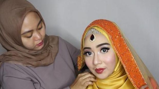 Mengintip Cuan dari Profesi Hijab Stylish