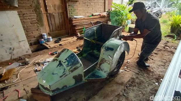 Modifikasi motor roda tiga untuk difabel