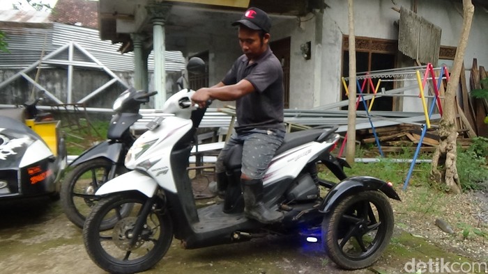 Modifikasi motor roda tiga untuk difabel Modifikasi motor roda tiga untuk difabel