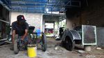 Potret Inspiratif Kang Jimin, Ikhlas Bikin Motor Roda Tiga untuk Difabel