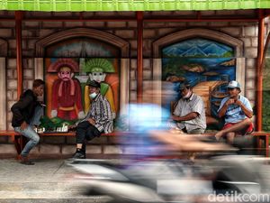 Mural Warna-warni Budaya Betawi di Utara Jakarta