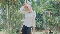 Olla Ramlan mengaku dirinya adalah orang yang gemar makan. Foto: Instagram