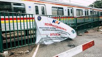 Dinas Perhubungan Provinsi DKI Jakarta mengungkapkan beberapa tujuan penutupan perlintasan sebidang di Stasiun Palmerah, Jakarta Selatan.   