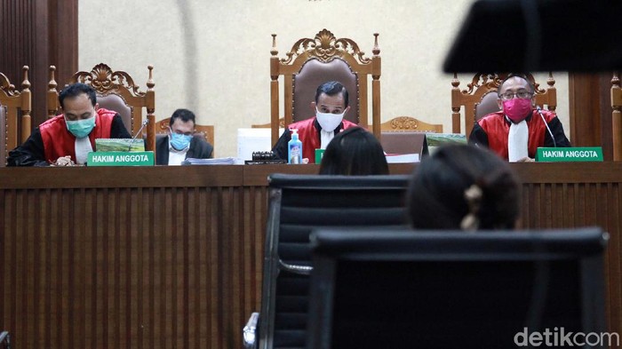 Pinangki Sirna Malasari kembali mengikuti sidang lanjutan kasus suap di Pengadilan Tipikor, Jakarta, Senin (30/11/2020). Sidang menghadirkan 6 orang saksi.