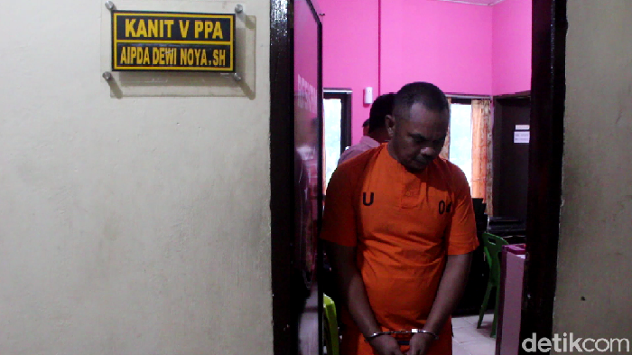 Pria inisial M (44), dukun santet di Kota Parepare, Sulsel yang mencabuli 2 anak tirinya (Hasrul-detikcom).