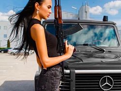 Gaya Para Wanita Kaya Rusia Pamer Harta di Instagram