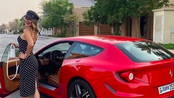 Rata-rata mereka berpose dengan mobil super mewah, tas mahal, rumah mewah ataupun liburan ke tempat-tempat eksotis. Foto: Instagram