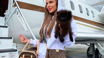 Bepergian menggunakan pesawat pribadi. Foto: Instagram