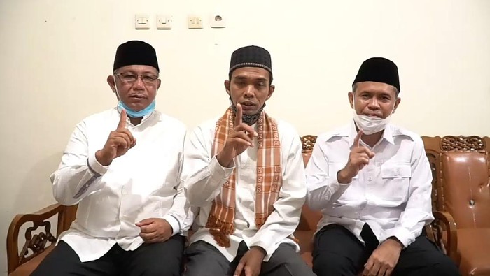 Ustaz Abdul Somad mengkampanyekan Akhyar Nasution dan Salman Alfarisi untuk memenangkan Pilkada Medan (dok Istimewa)