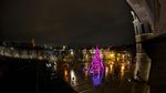 Warna-Warni Pohon Natal Terangi Lithuania