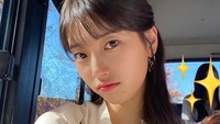 Di Instagram pribadinya, Suzy membagikan foto-foto dari lokasi syuting Start-Up. (Foto: dok. Instagram @skuukzky) 