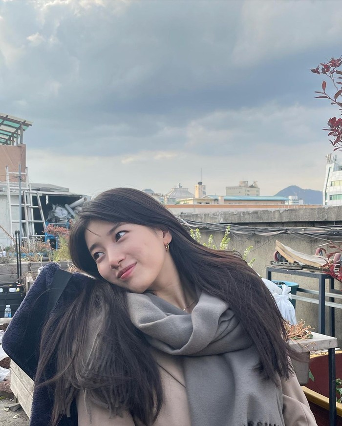 10 Foto Suzy Ini Akan Bikin Kamu Jatuh Cinta Lagi 10 Foto Suzy Ini Akan Bikin Kamu Jatuh Cinta Lagi