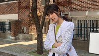 Selain memerankan Start-Up, Suzy juga menyanyikan salah satu soundtrack drama tersebut. Lagu yang dinyanyikan Suzy berjudul My Dear Love. (Foto: dok. Instagram @skuukzky) 