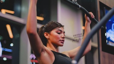 10 Potret Jihane Almira Nge-gym, Strong Girl!