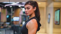 Biasa tampil dengan image anggun, Jihane Almira menunjukkan sisi yang berbeda lewat foto-foto terbarunya di Instagram. (Foto: dok. Instagram @jihanealmira) 