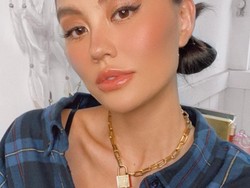 10 Potret Transformasi Agnez Mo yang Fotonya saat SMP Banjir Pujian