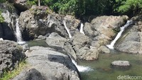 Air terjun di sini tidak tinggi. Pendek-pendek tapi banyak. (Abdy Febriady/detikcom)