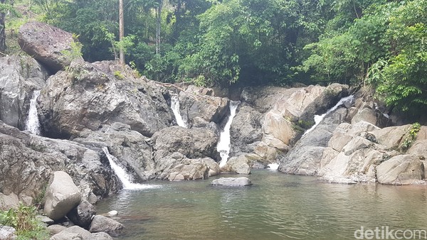 Foto: Air Terjun Kebanggaan Polewali, Salu Sitammu - Foto 6