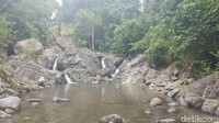 Air terjun Salu Sittamu berada di Dusun Passembarang, Desa Batetangnga, Kecamatan Binuang, Polewali Mandar, Sulbar. (Abdy Febriady/detikcom)