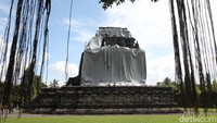 Penutupan ini dilakukan untuk mengantisipasi hujan abu jika terjadi erupsi Gunung Merapi.  