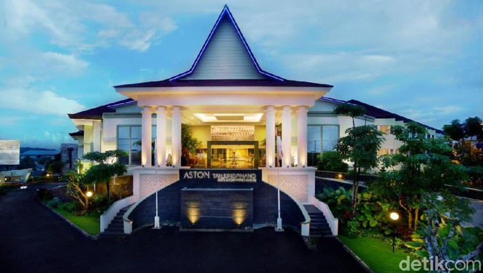 ASTON Tanjungpinang Hotel & Conference Center, menjadi salah satu hotel yang berhasil mendapatkan nilai sempurna dalam audit CHSE (Clean, Health, Safety dan Environment)