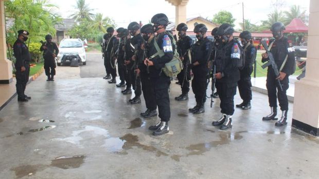 Brimob dari Merauke dikirimkan ke Boven Digoel sebagai BKO jaga keamanan. (Dok Istimewa)