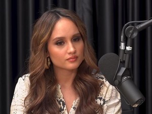 Jargon Hujan Becek Nggak Ada Ojek Bikin Cinta Laura Marah dan Tahan Tangis