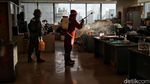 Balai Kota DKI Disemprot Disinfektan
