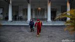 Balai Kota DKI Disemprot Disinfektan